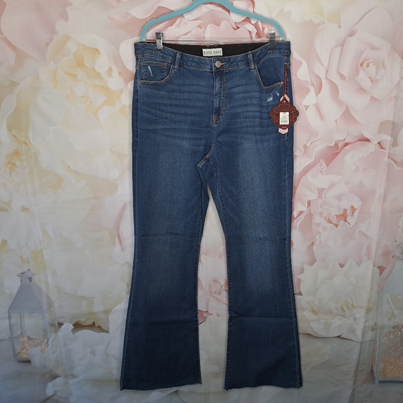 NWT Knox Rose Plus Size High Rise Distressed Bootcut Jeans Dark Wash - Picture 2 of 16